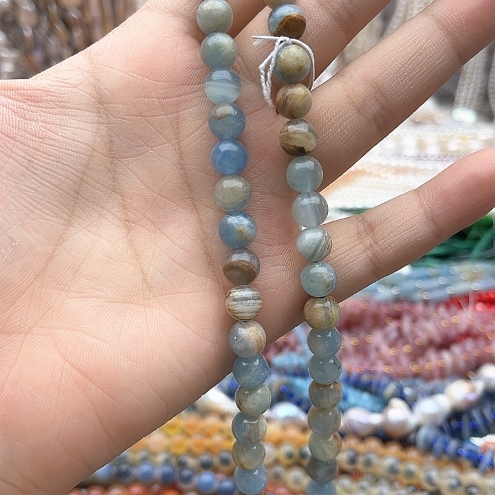 未镶嵌玛瑙/玉髓珠宝半成品一条8mm左右方解石