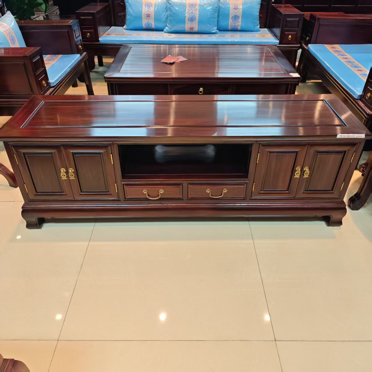 酸枝木素面4门2抽电视柜：长158/178*宽45*高53