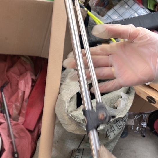 不锈钢2.4米支架不带地插拍一发二瑕疵