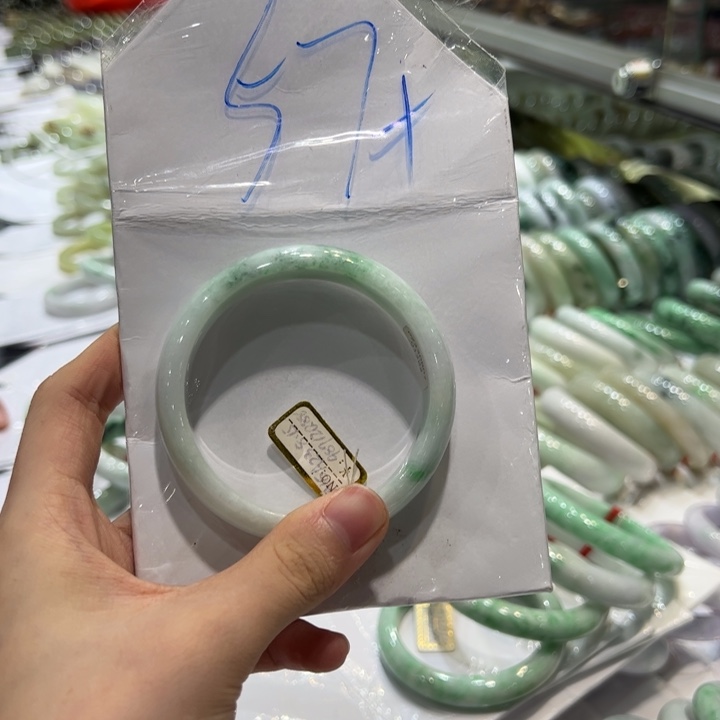 会***马翡翠手镯未镶嵌翡翠手镯