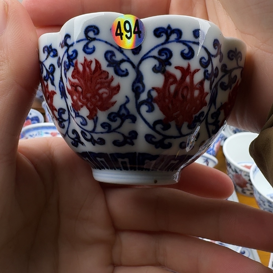 微瑕釉里红六方杯