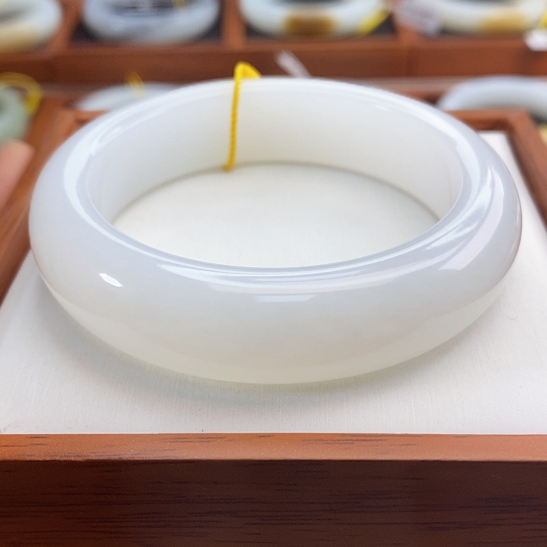 和田玉（白玉）手镯未镶嵌