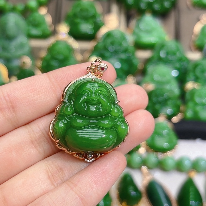 和田玉（碧玉）颈饰18K金镶嵌