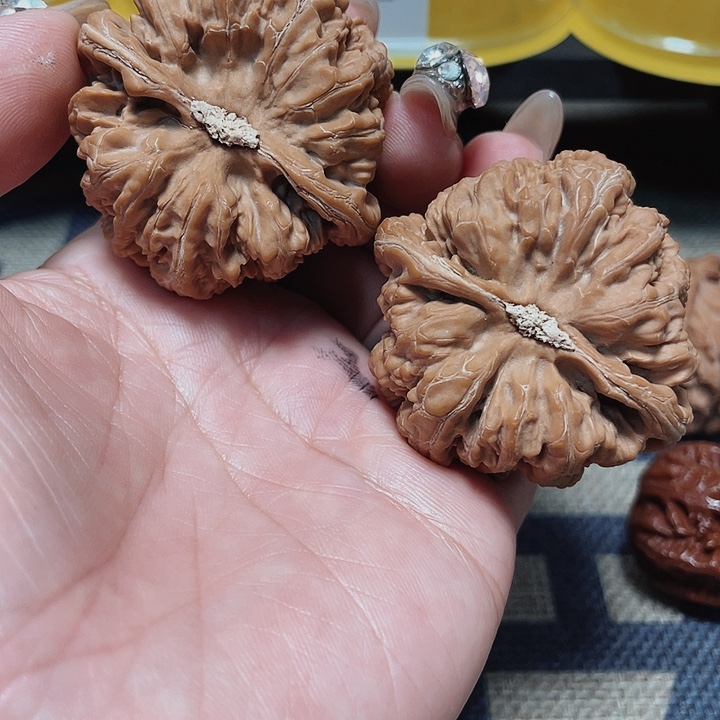 文玩核桃把件山****山打粗筋48