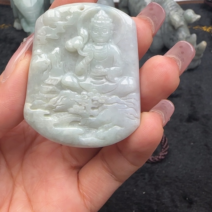 翡翠挂件未镶嵌山水