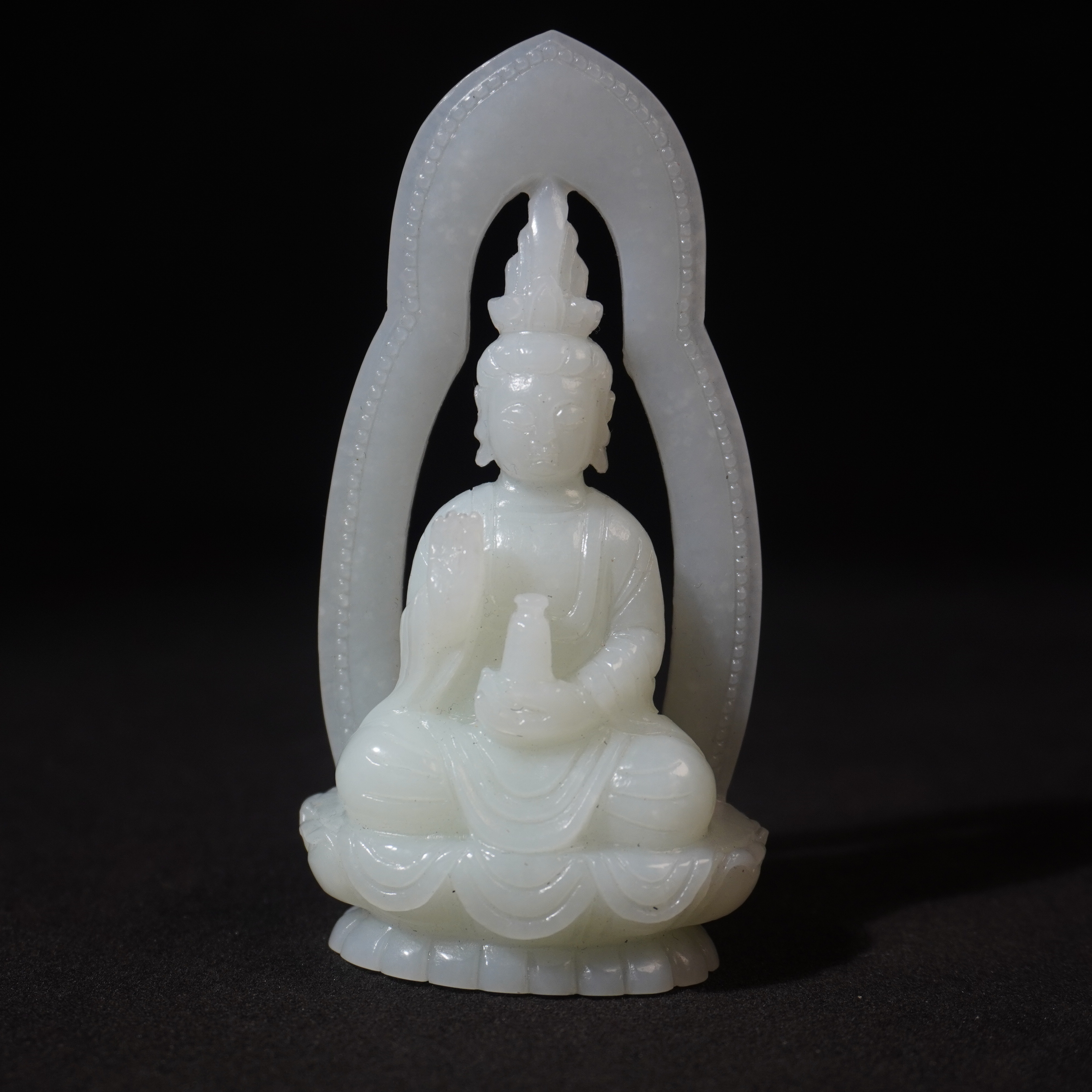 8NA6清 和田玉观音摆件