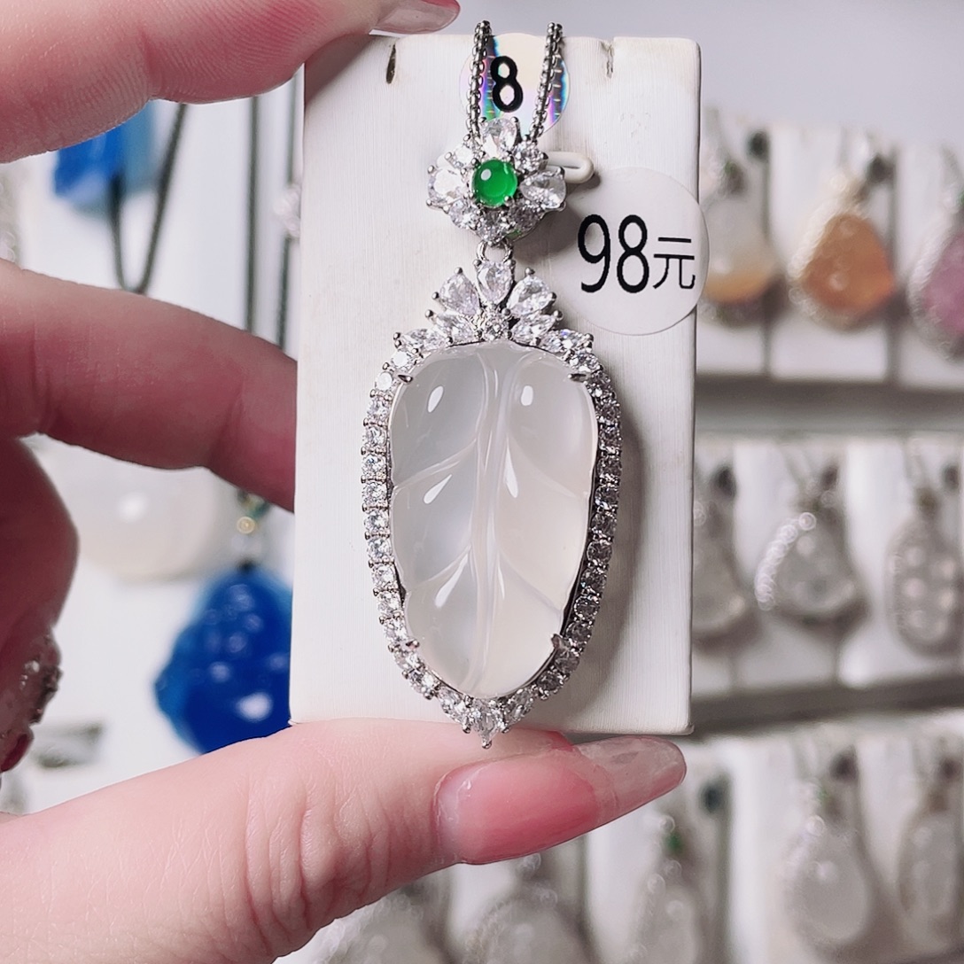 玛瑙/玉髓未镶嵌颈饰