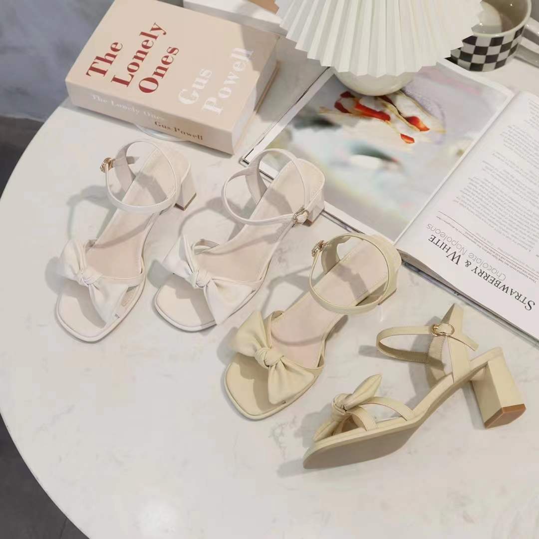 专柜正品15708时尚百搭女士夏季粗跟平底ol仙女风凉鞋