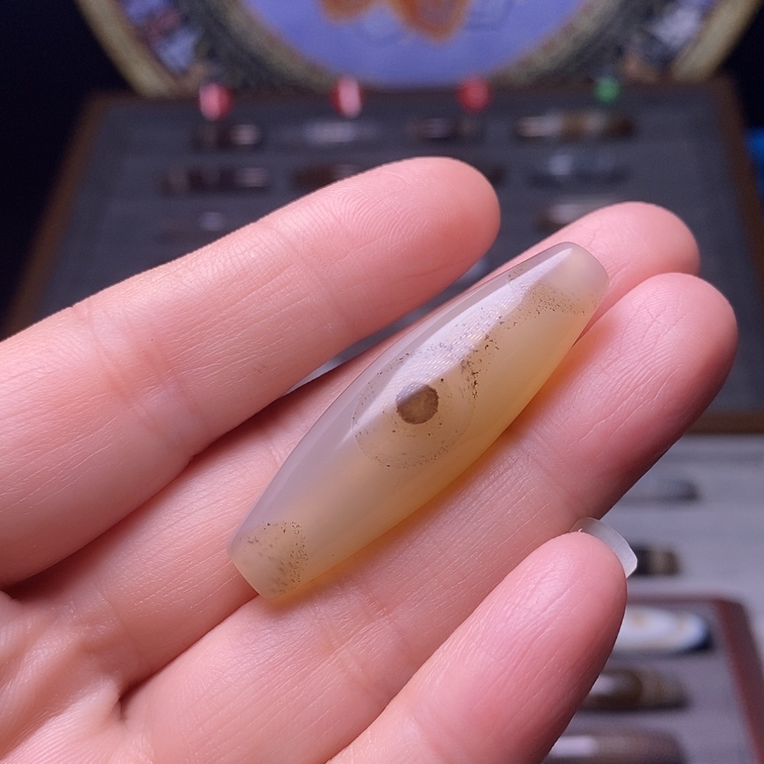 丹***人玛瑙/玉髓未镶嵌颈饰