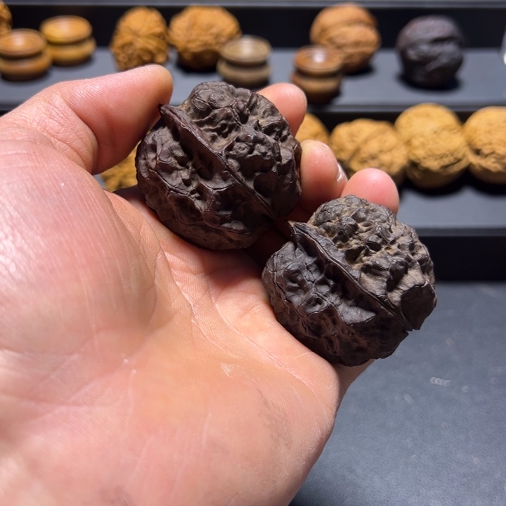 文玩核桃把件B七彩黄冠43mm