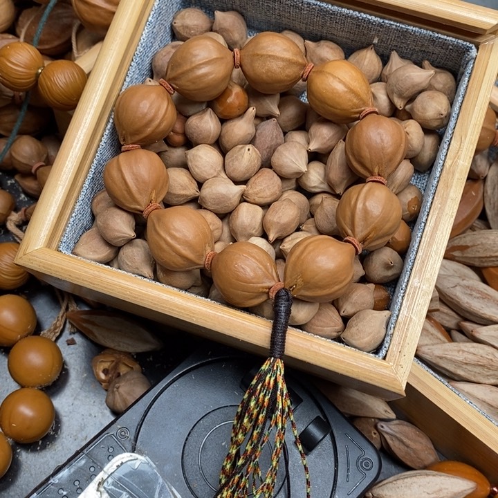 吊坠橄榄核中****）