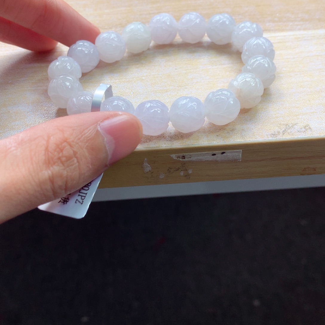 翡翠颈饰未镶嵌吊坠