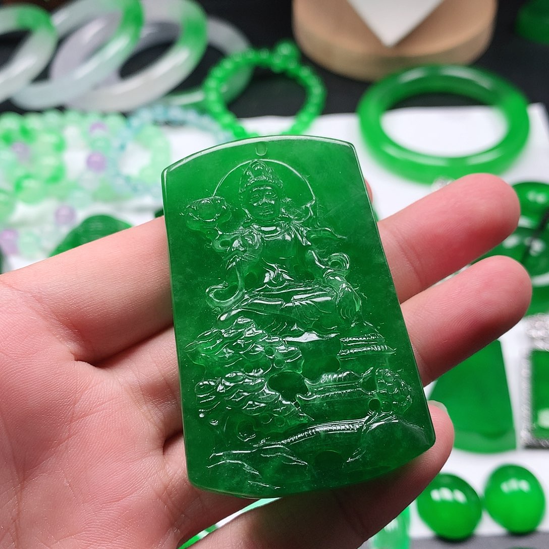 陶水****队冰种满绿观音吊坠牌子