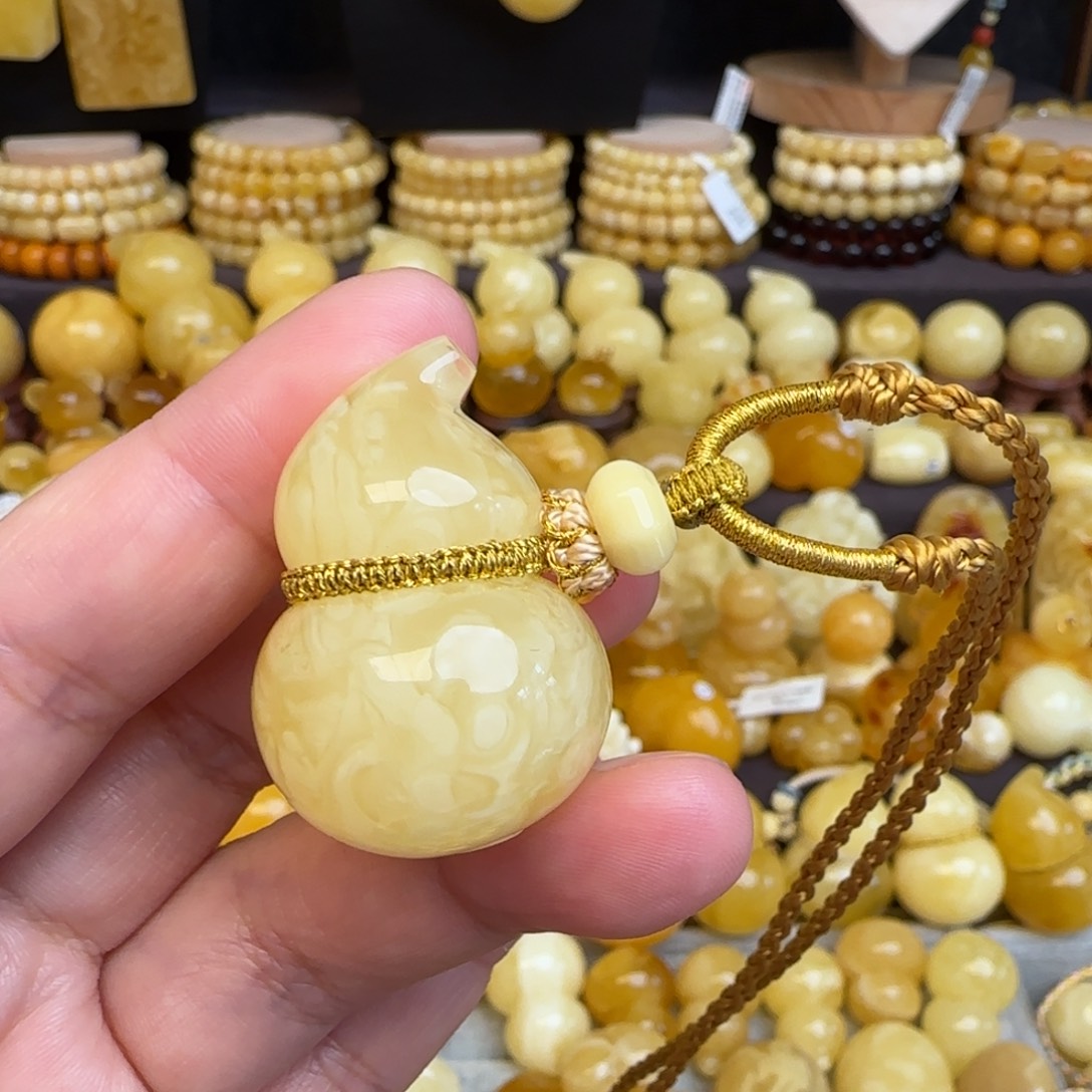 琥珀未镶嵌套链天然溶洞妖花蜜蜡葫芦吊坠