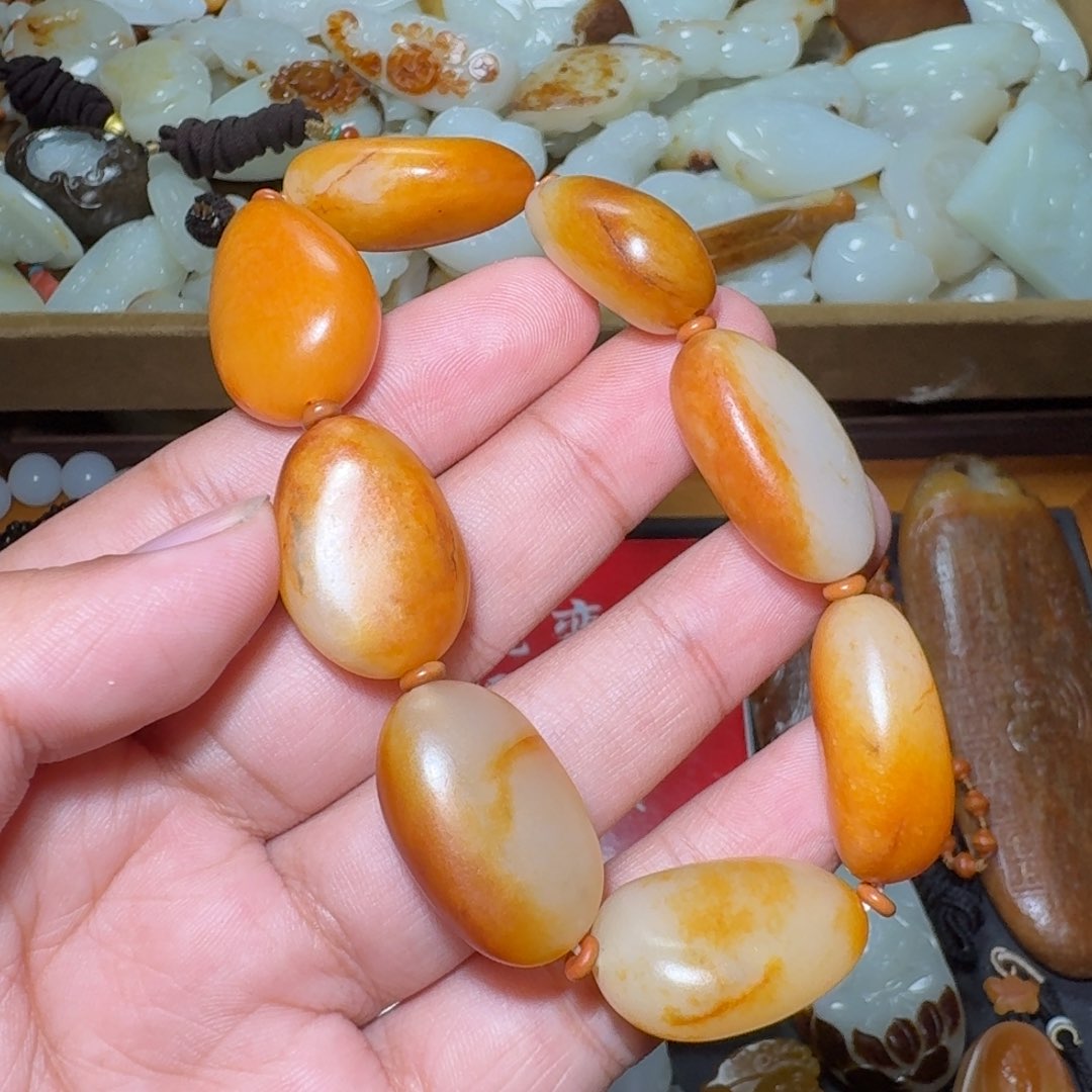 和田玉颈饰未镶嵌王*