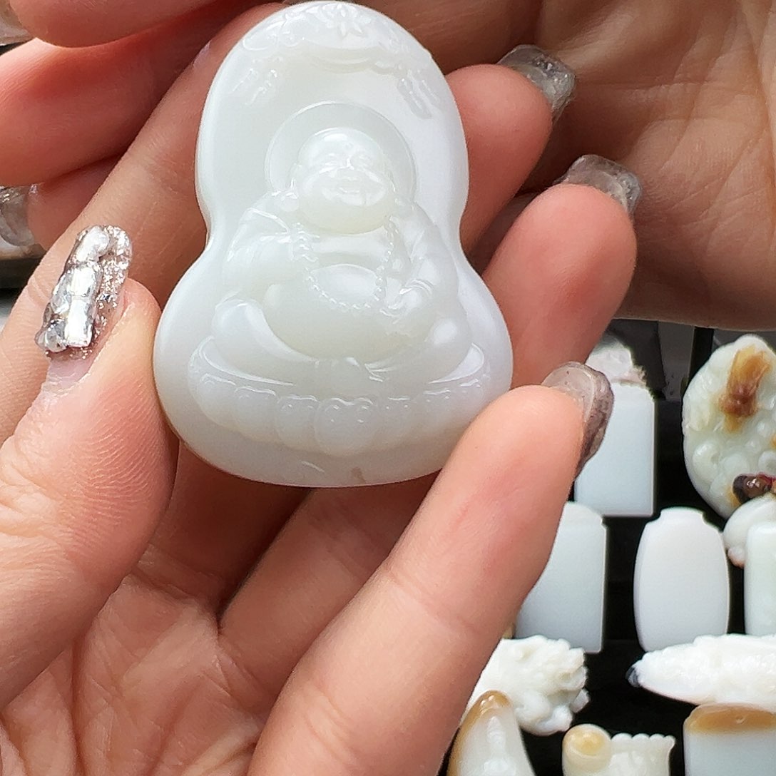 和田玉颈饰未镶嵌