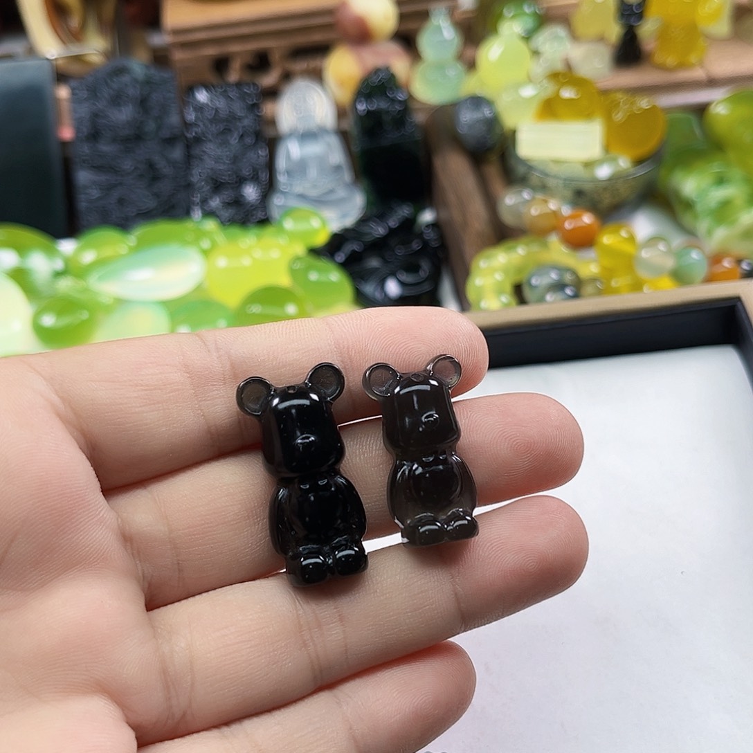 浅****岫玉未镶嵌吊坠(不含链)