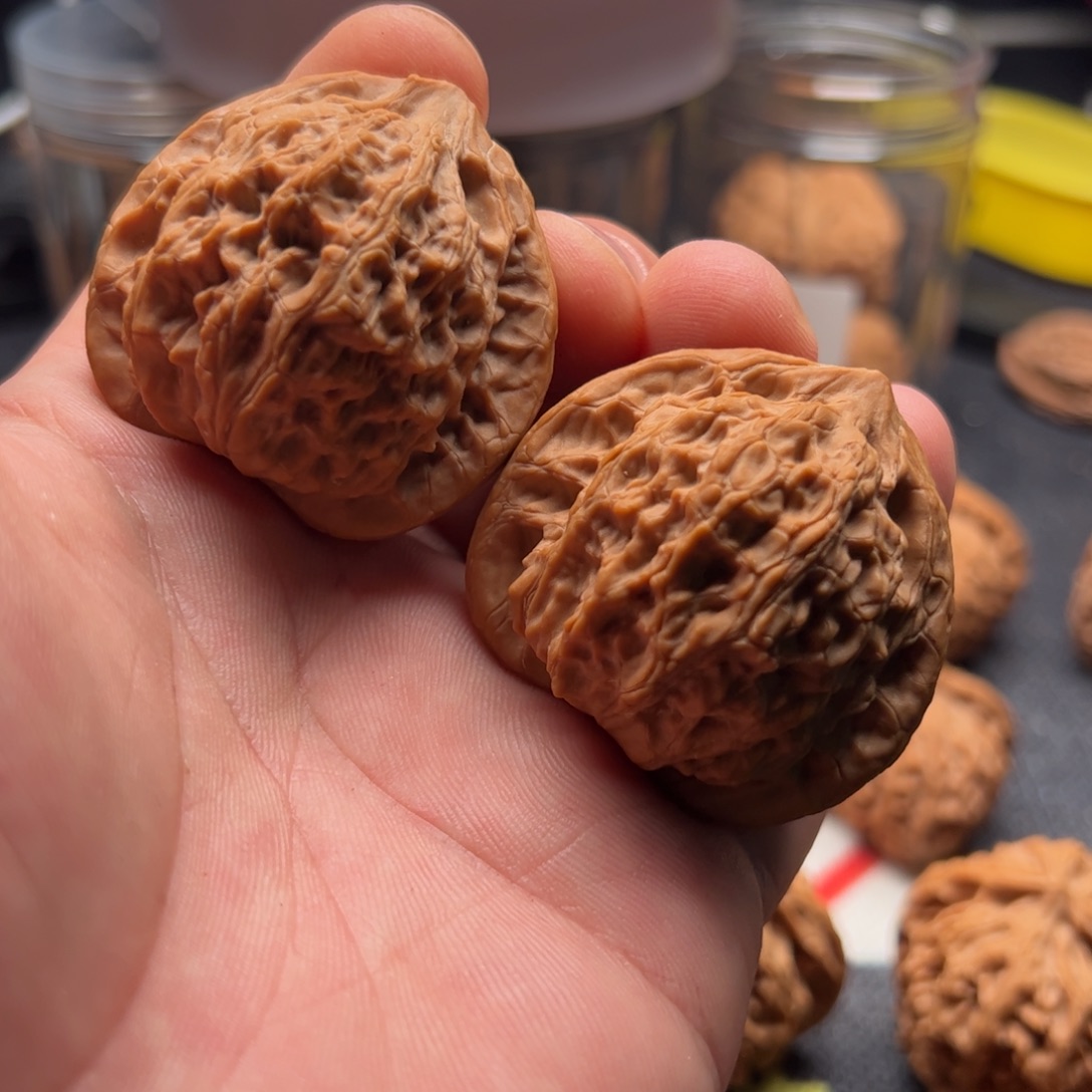大***绘文玩核桃吊坠45公子帽