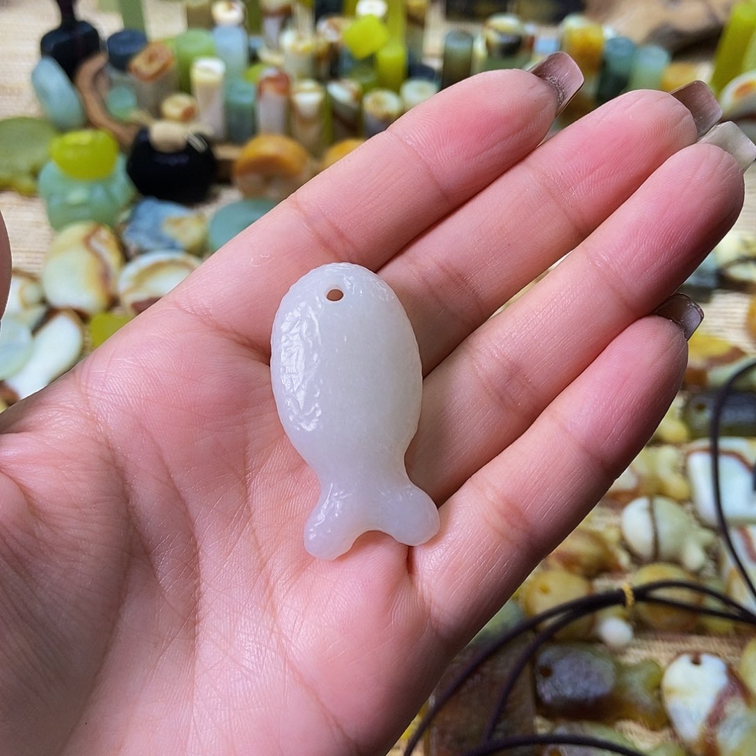 未镶嵌蛇纹石玉挂件韩*芝