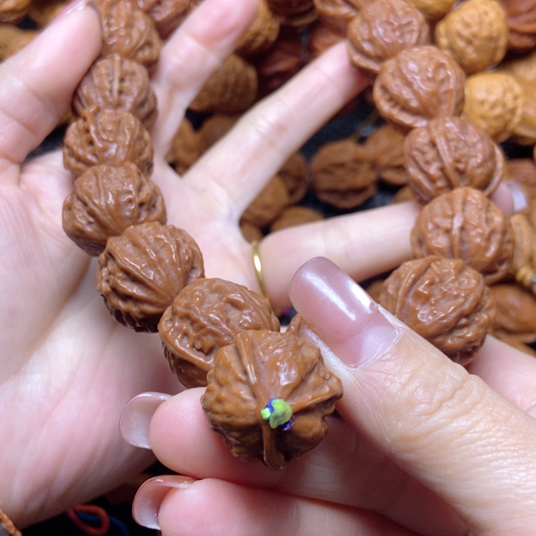 手串文玩核桃三棱正奔手持