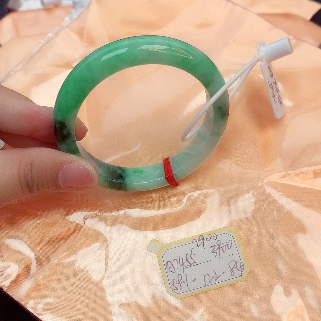 翡翠手镯未镶嵌天然缅甸翡翠A货