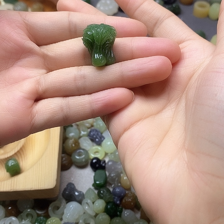 未镶嵌和田玉挂件恩*