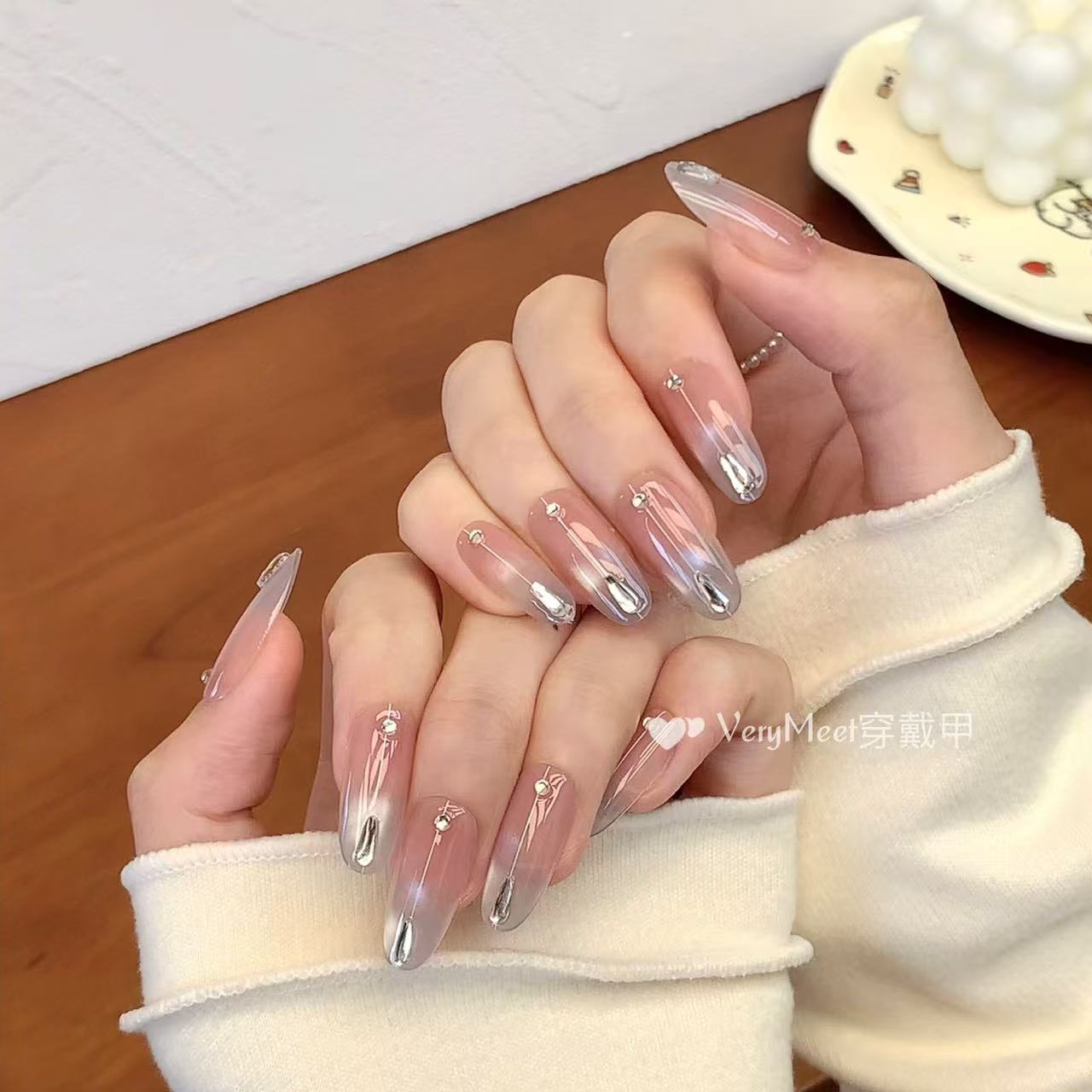 VERY MEET裸色系气质清冷感虾线美甲锆石钻轻奢中椭圆美甲贴59