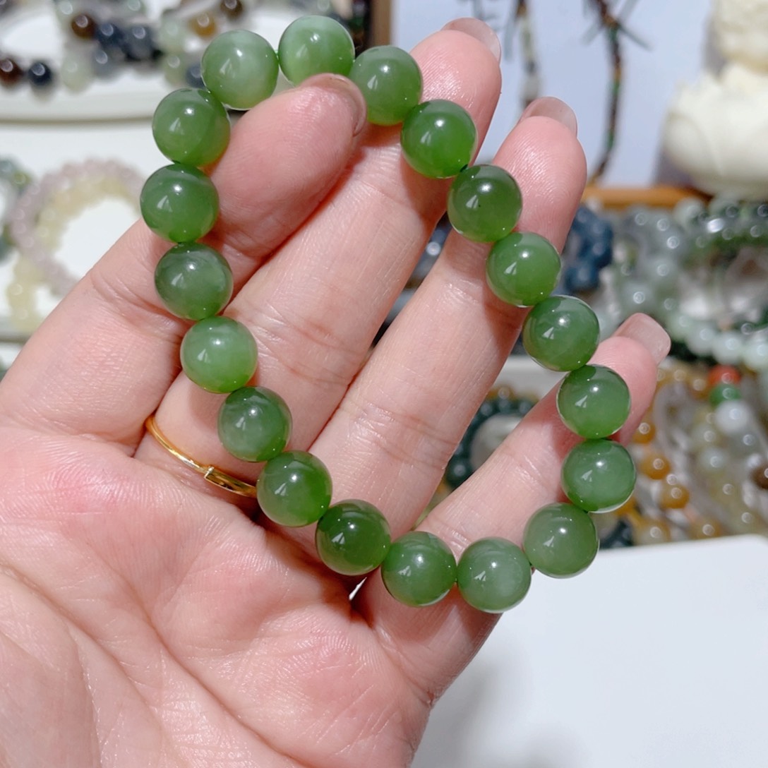 手串未镶嵌和田玉靜**?