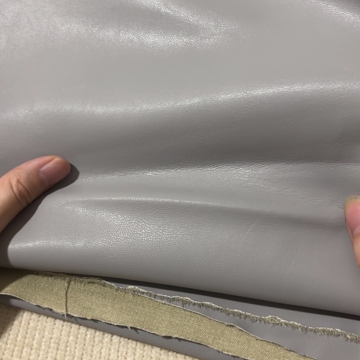 混纺浅灰色棉底皮1米。 