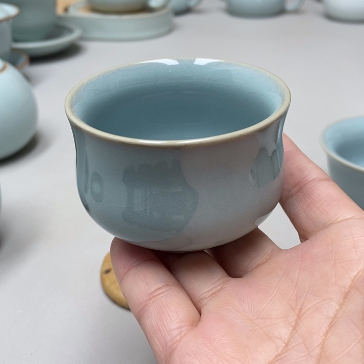 瓷微瑕支钉元宝杯无礼盒