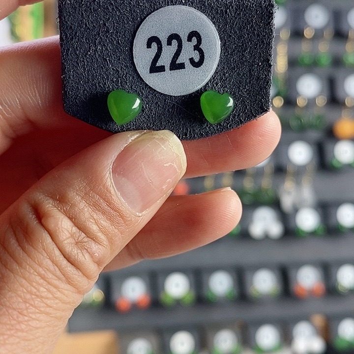 和田玉耳饰18K金镶嵌