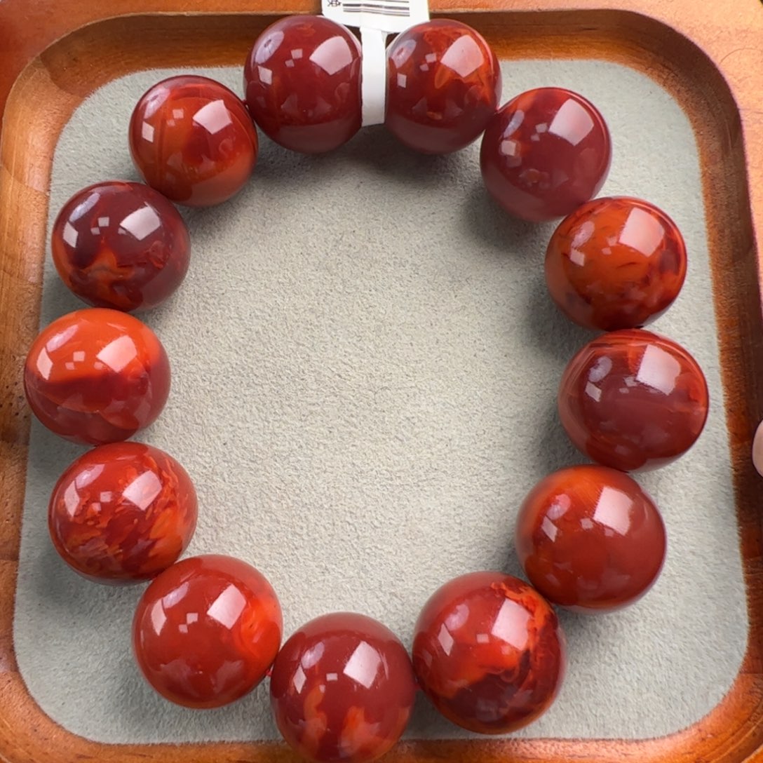 南红玛瑙未镶嵌（牛血火焰手串17+）