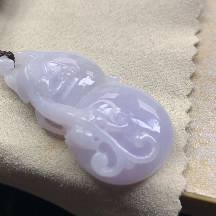 翡翠颈饰未镶嵌吊坠