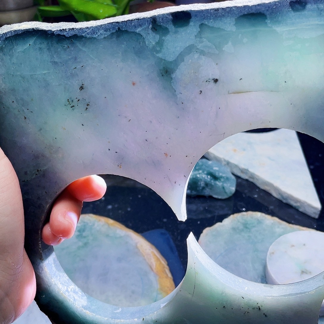 翡翠未镶嵌颈饰毛料21