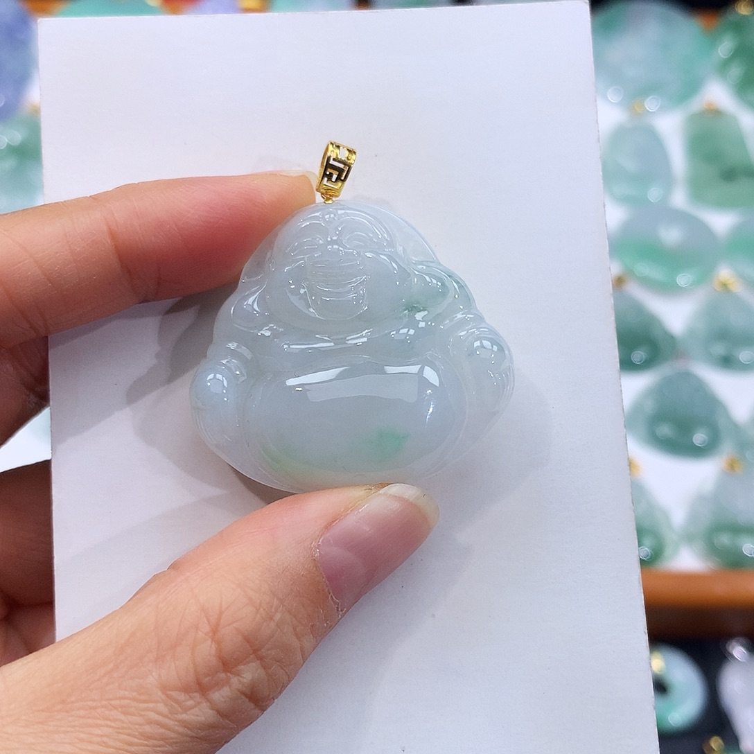 翡翠18K金镶嵌颈饰翡翠吊坠