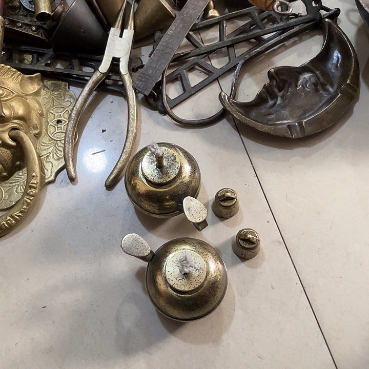 老式铜件古朴典雅的四个