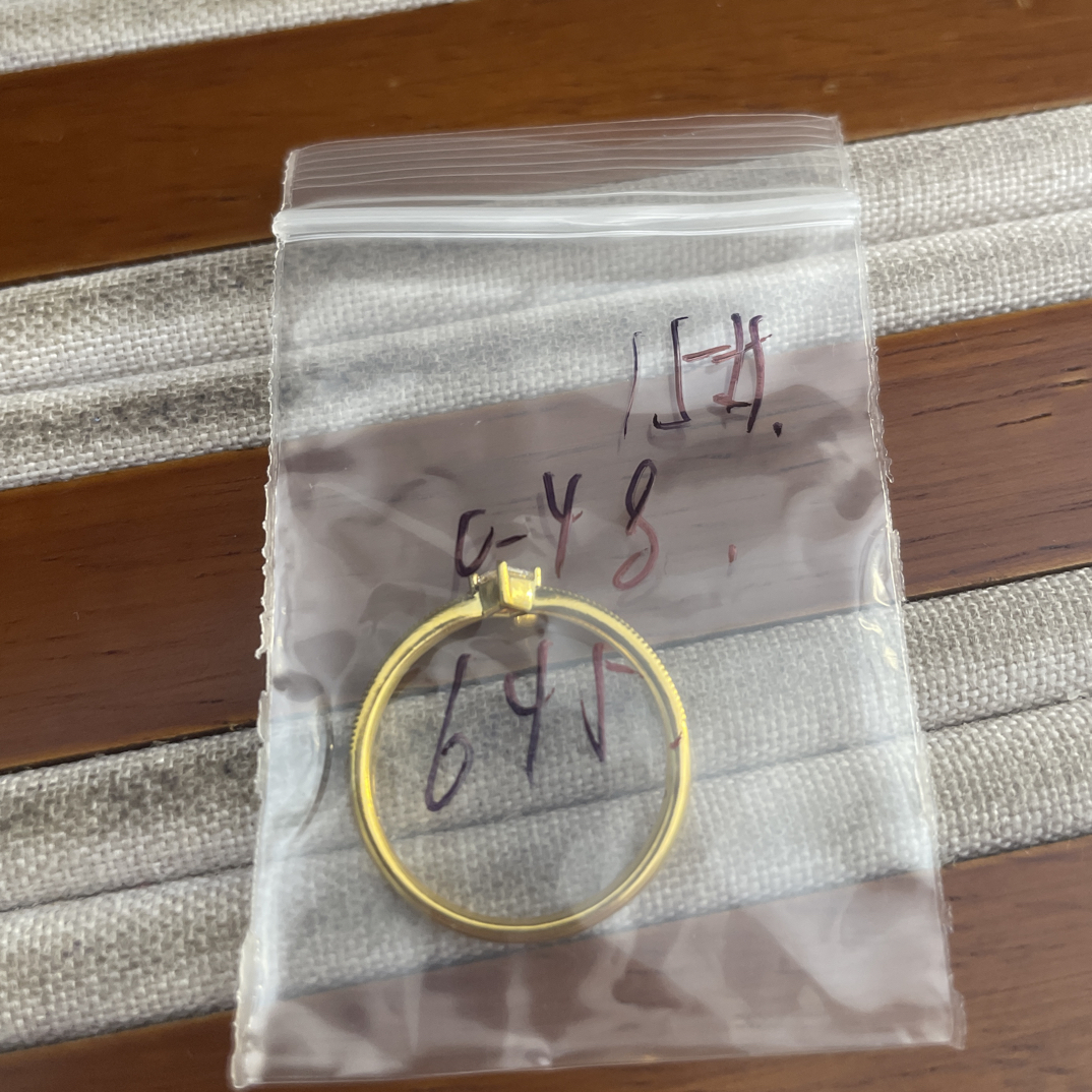 克重0.48 15号 白钻6D戒指 足金999