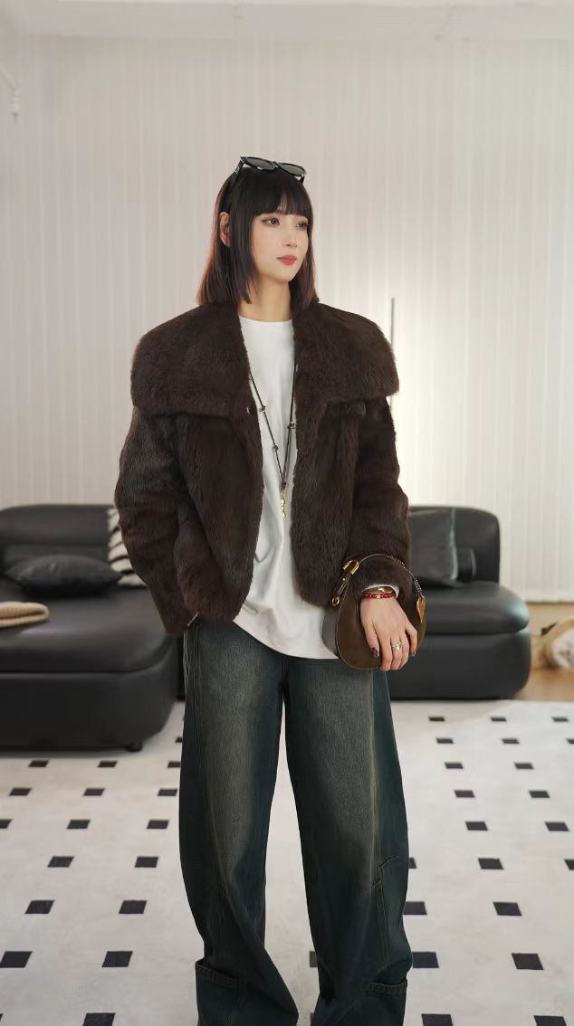 方领新潮风常规款短款极简风中长款女通勤风