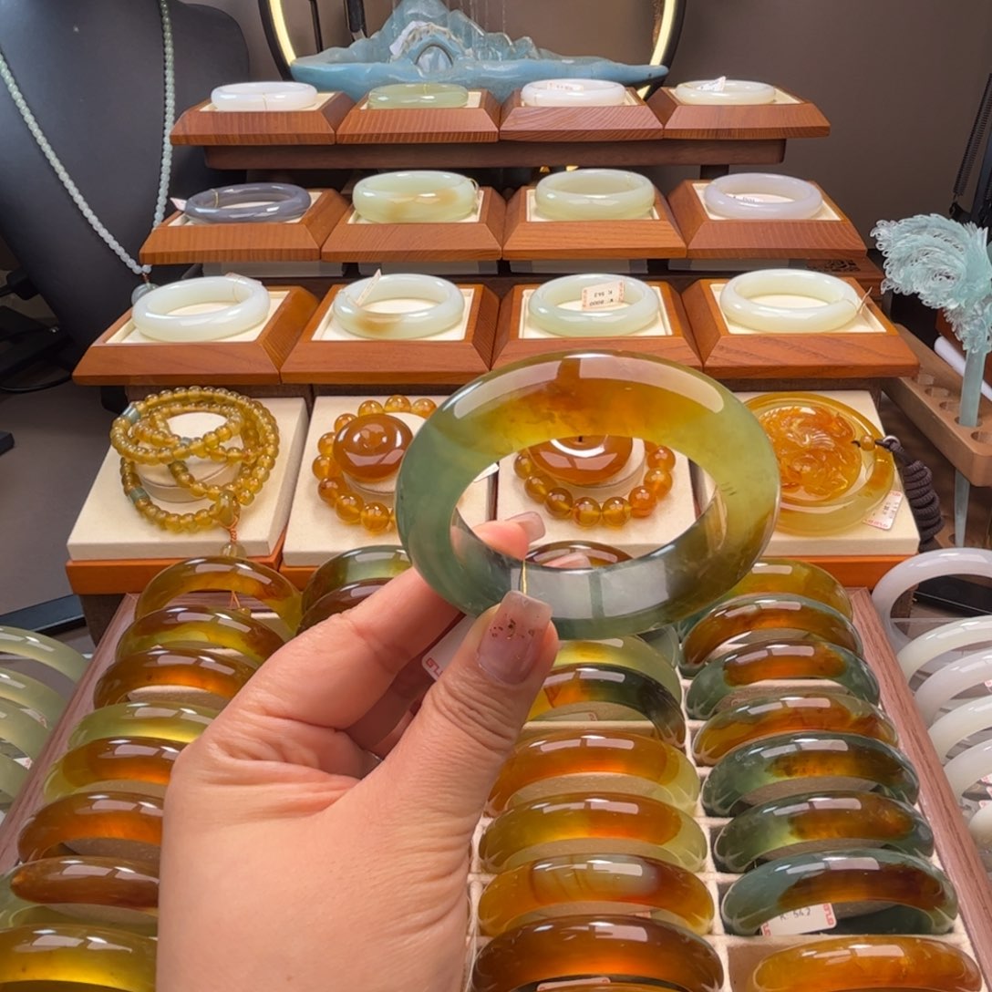 蛇纹石玉未镶嵌55-56