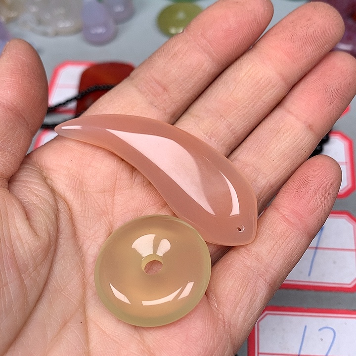 ❶***酒玛瑙/玉髓未镶嵌颈饰