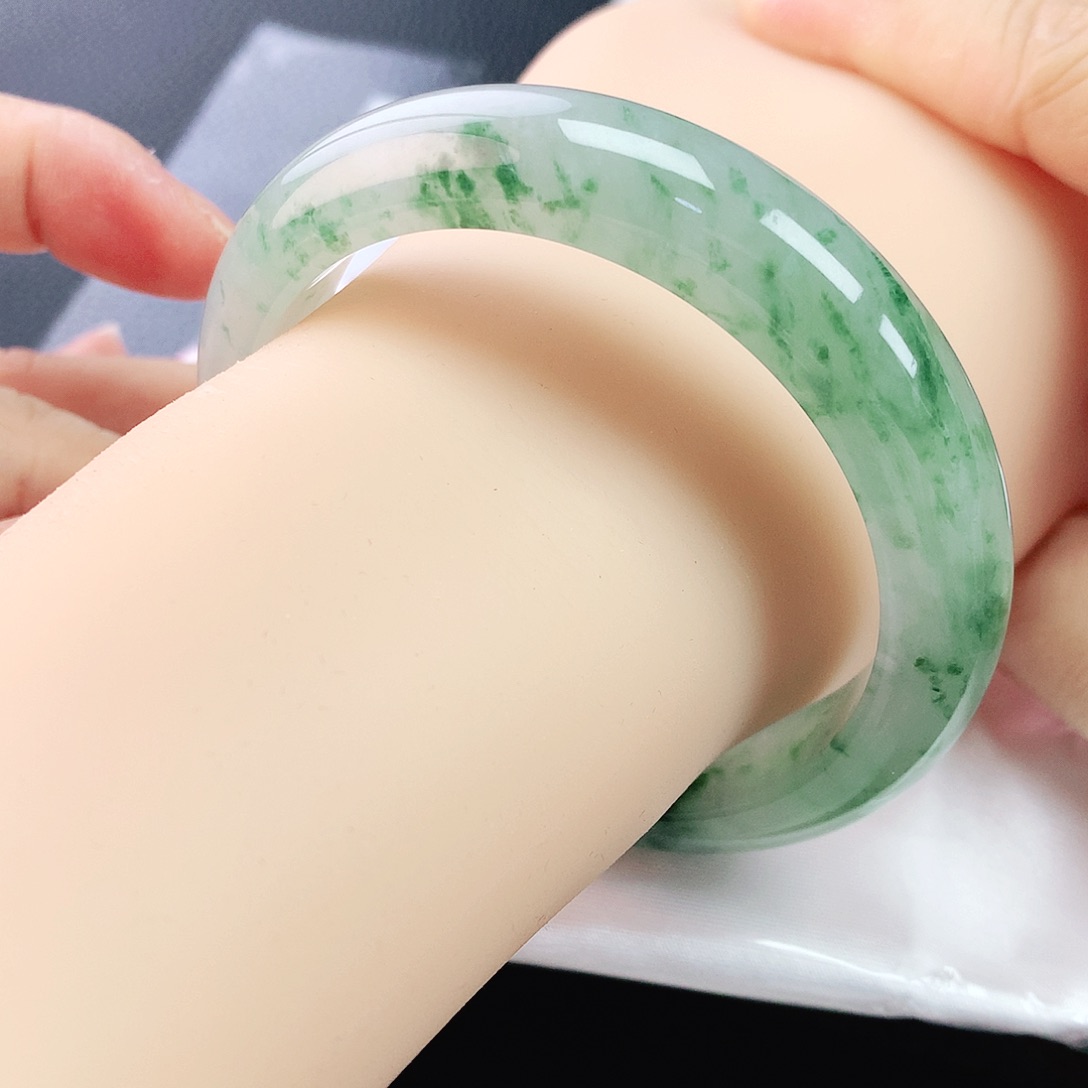 未镶嵌手镯翡翠55圈