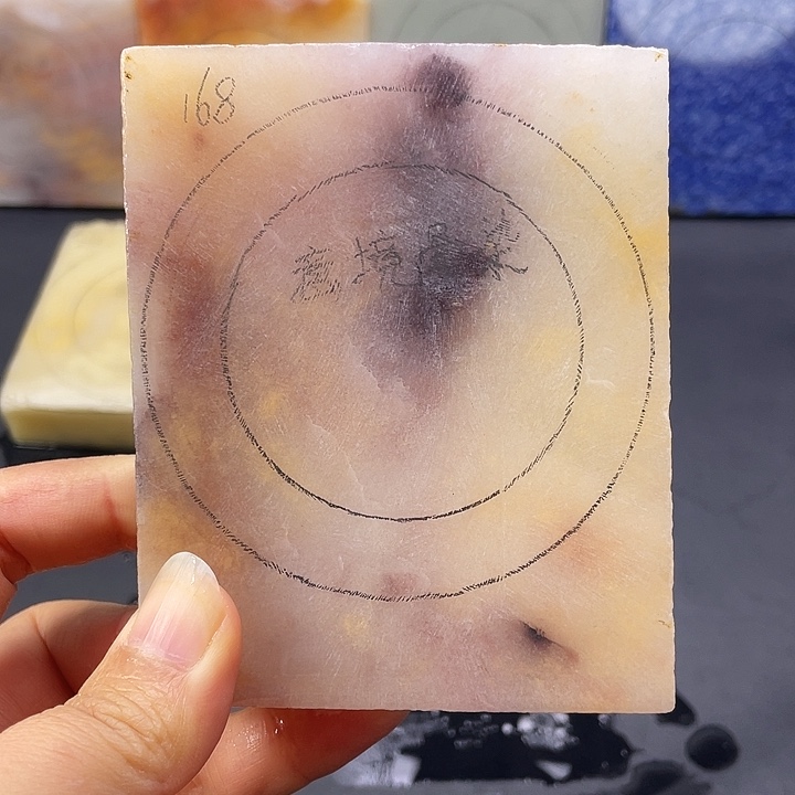 石英质玉未镶嵌手镯定制