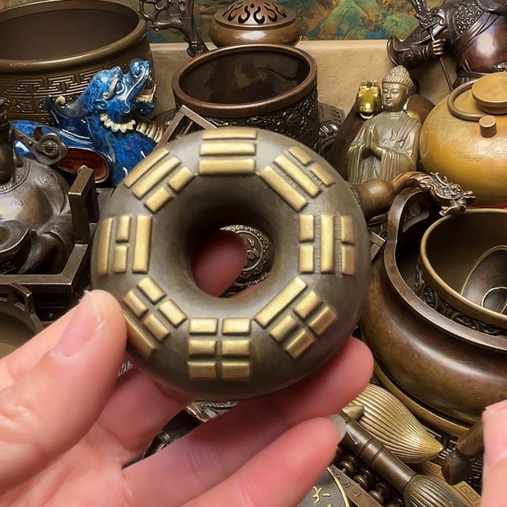 精美铜器批发档口