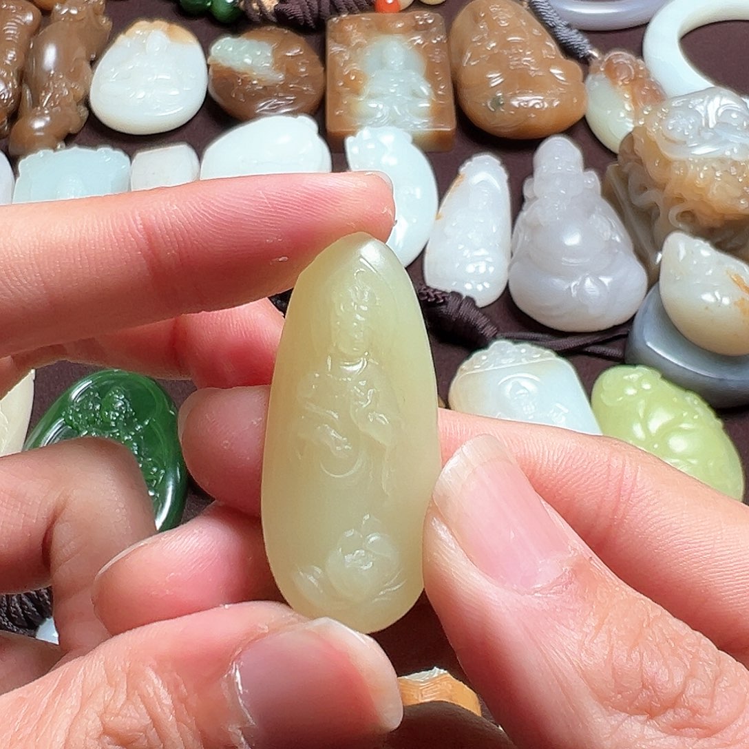 和田玉挂件未镶嵌