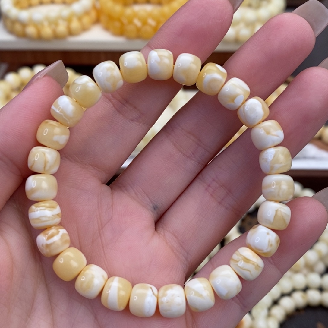 蜜蜡未镶嵌裸石8mm