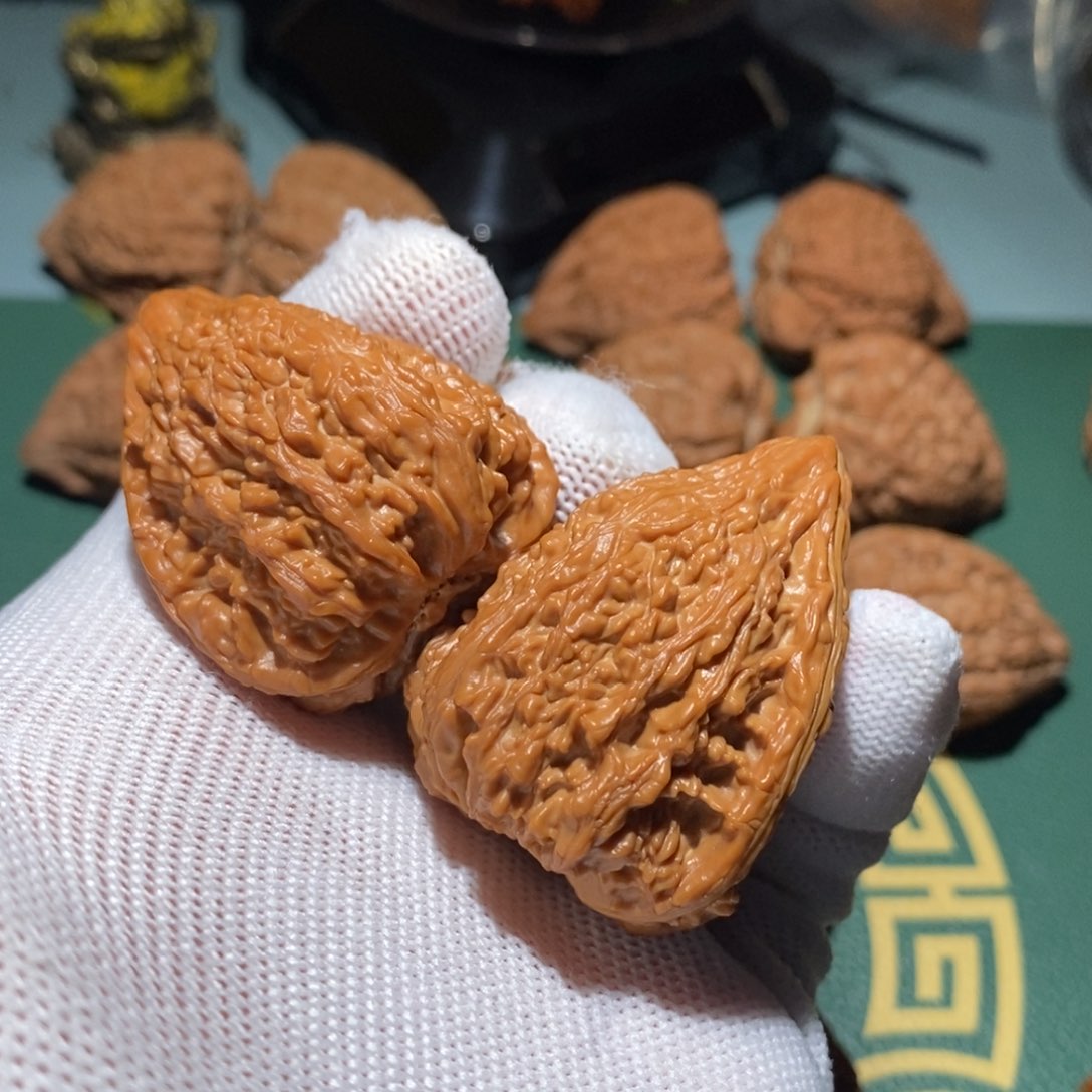 文玩核桃吊坠@***®塔尖