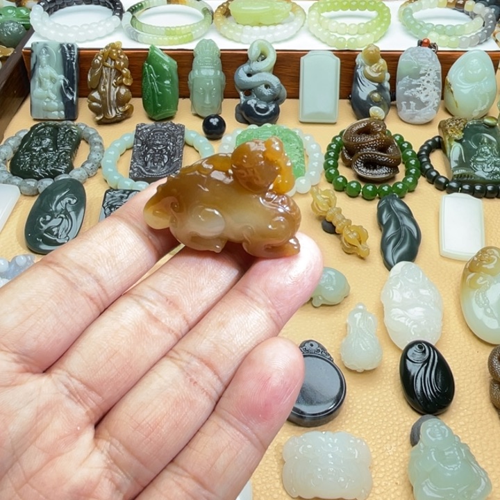 和田玉（糖玉）颈饰未镶嵌定制款