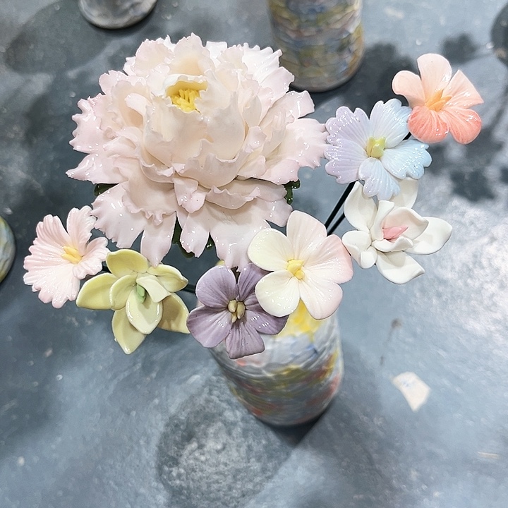 卷***r牡丹花束，不带花瓶