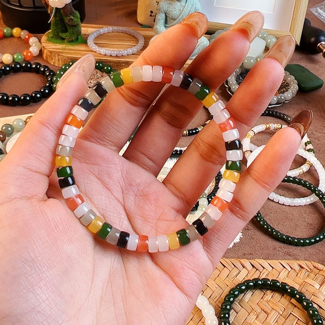 和田玉未镶嵌手串