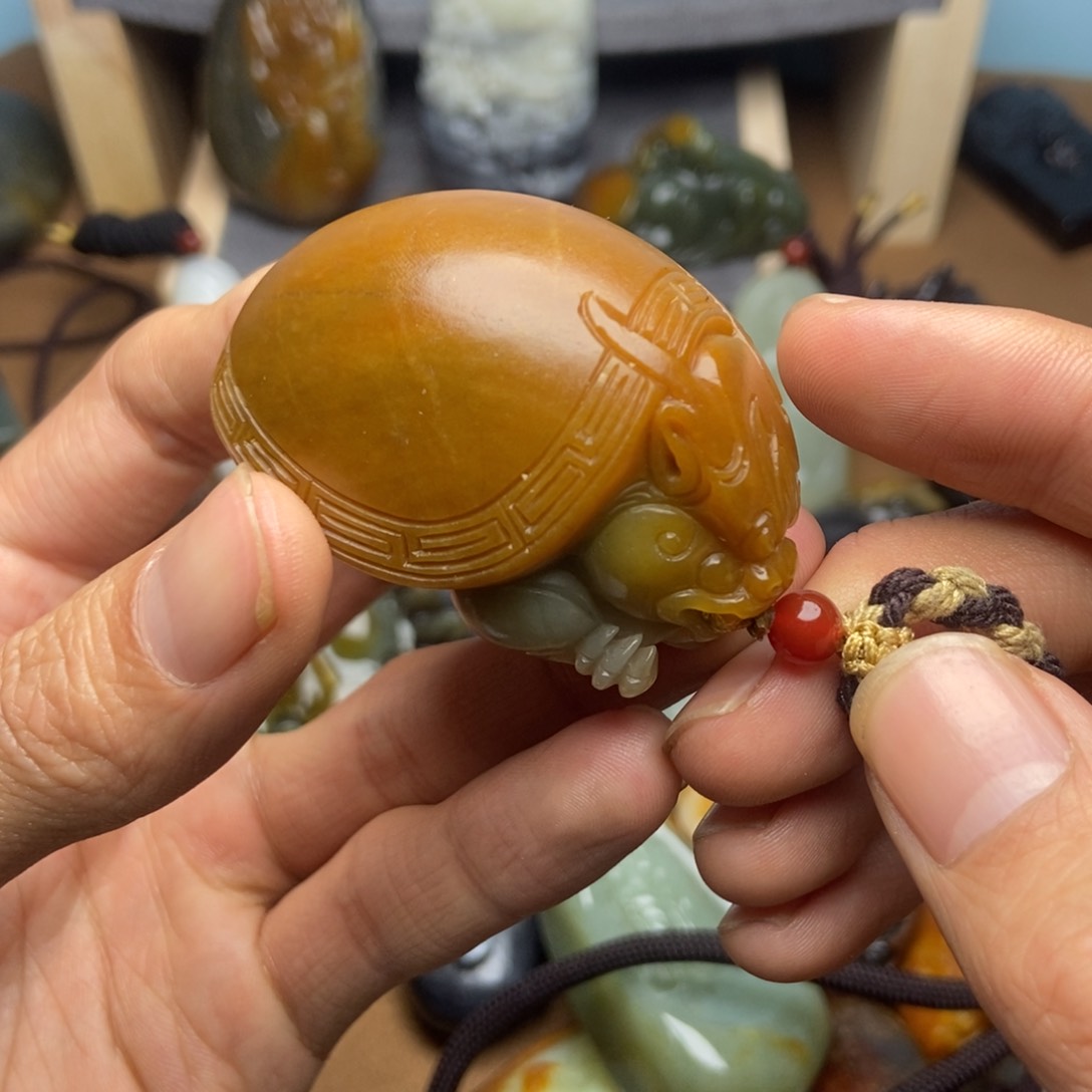 和田玉挂件未镶嵌